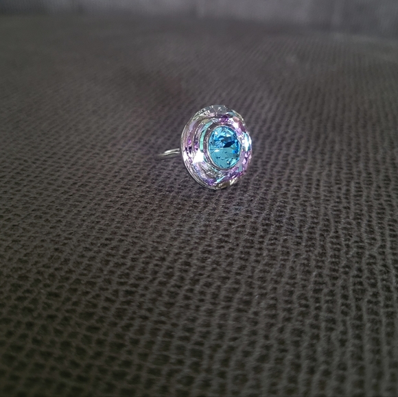 Sterling Silver🤍 Spherical Crystal  Ring💍 - NWOT - Picture 15 of 16